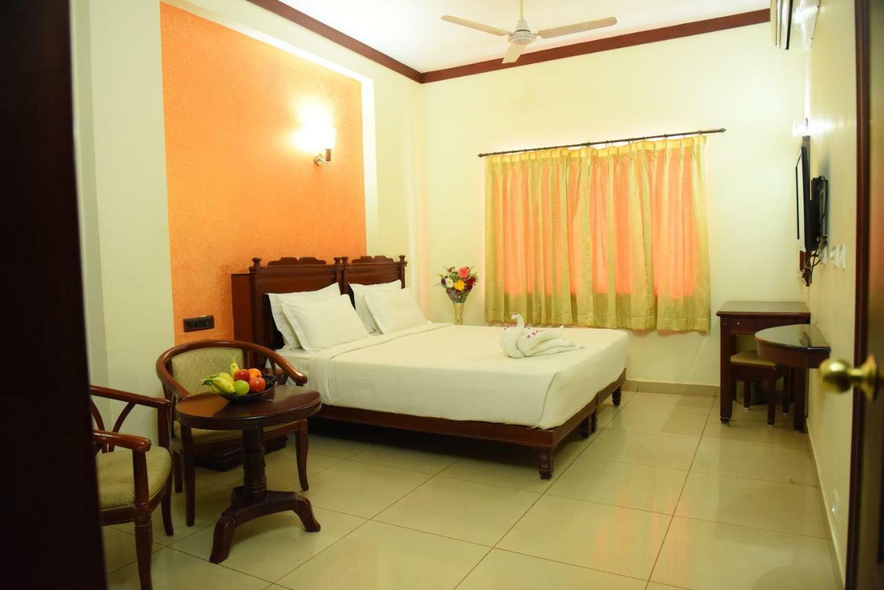 Hotel Chendhoor Residency Tiruchirappalli Exterior foto