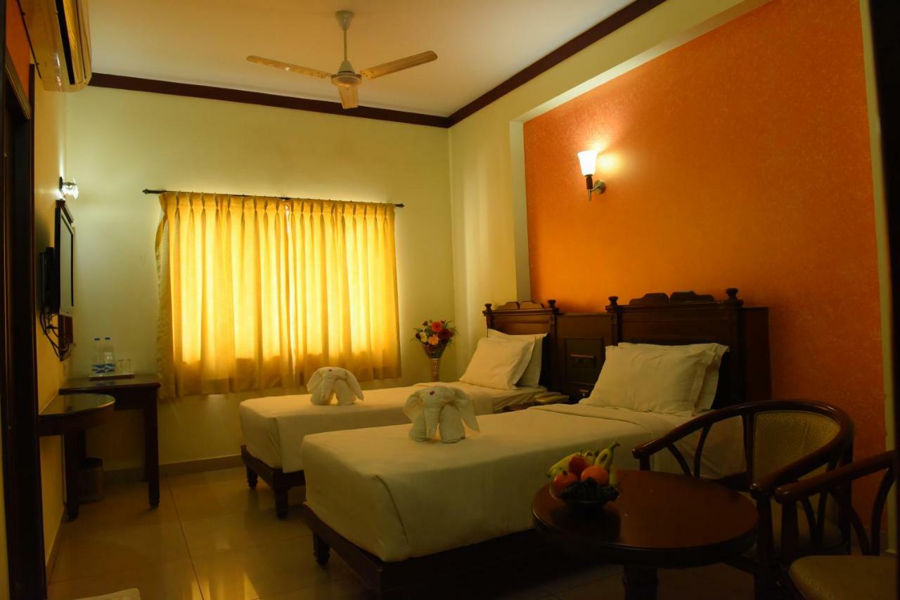 Hotel Chendhoor Residency Tiruchirappalli Exterior foto